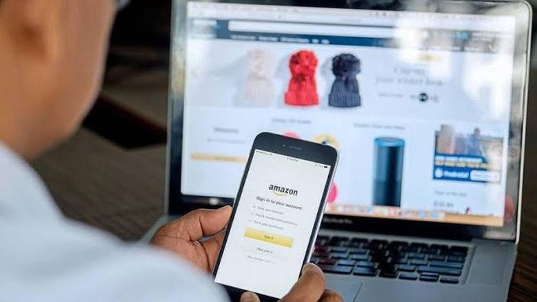 بيع الأشياء عبر الإنترنت مصدر دخل للطلاب