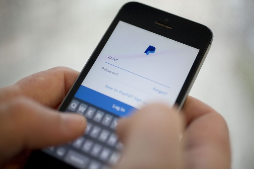 لماذا يمكن ربح المال من باي بال مجاناً في 2025؟